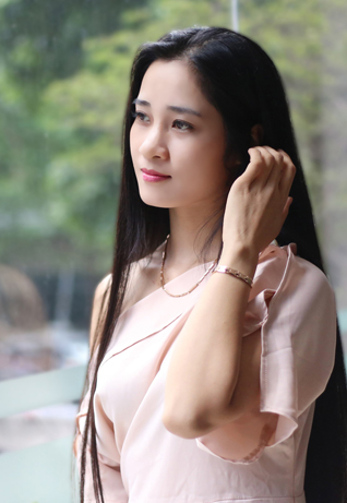 Hình ảnh khách hàng hài lòng khi mua hàng tại vongdieuhoahuyetap.com