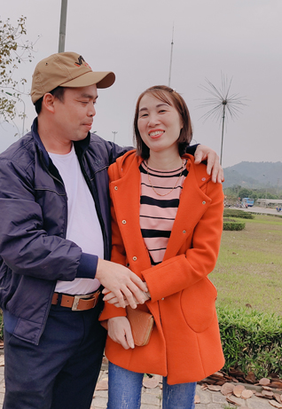 Hình ảnh khách hàng hài lòng khi mua hàng tại vongdieuhoahuyetap.com